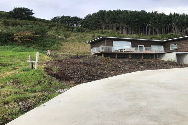 Photo of property in 9 Hihi Place, Waikanae, 5036