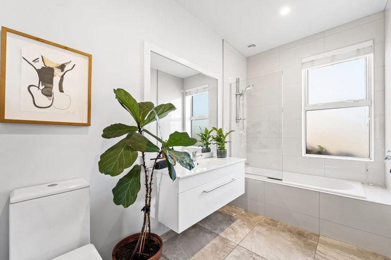 Photo of property in 42 Awanui Crescent, Matakana, Warkworth, 0985