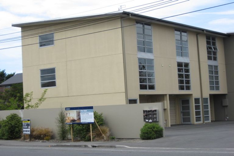 Photo of property in 2/440 Barbadoes Street, Edgeware, Christchurch, 8013