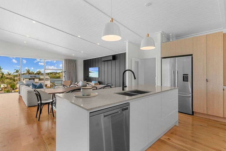 Photo of property in 13a Riverview Place, Waipu, 0582