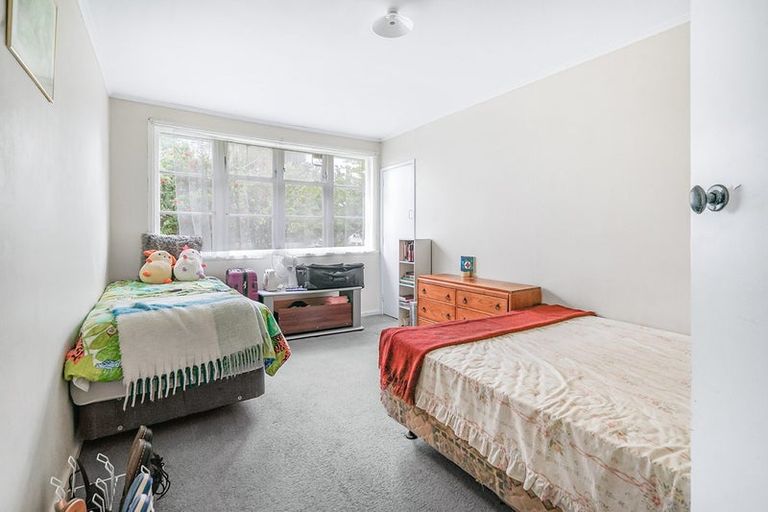 Photo of property in 50 Sare Crescent, Fairfield, Hamilton, 3214