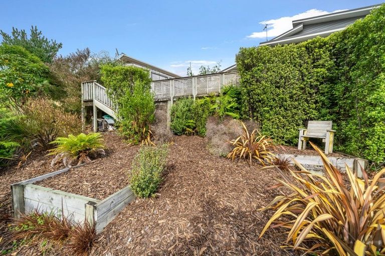 Photo of property in 43 Seymour Grove, Kingsley Heights, Upper Hutt, 5018