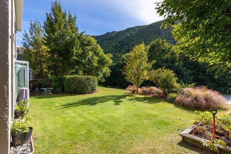 Photo of property in 23 Nairn Street, Arrowtown, 9302