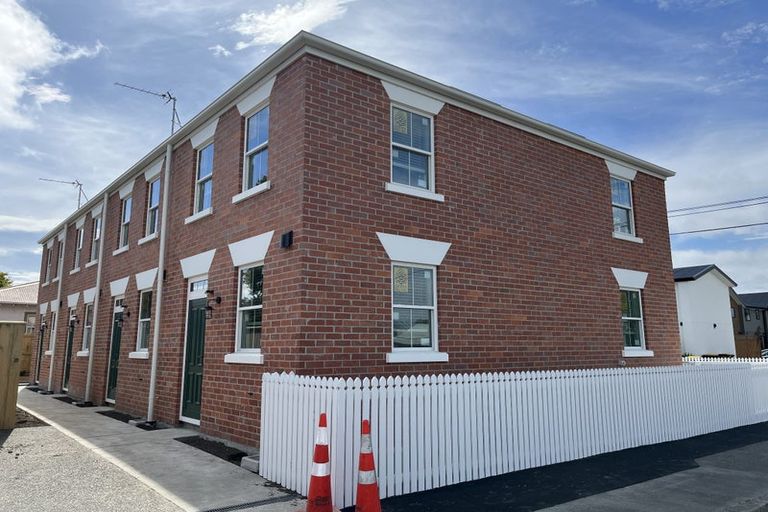 Photo of property in 4/30 Hargest Crescent, Sydenham, Christchurch, 8023