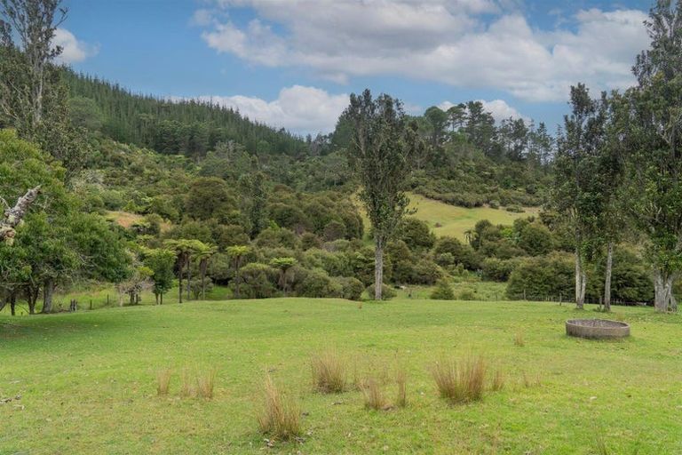 Photo of property in 896a Hikuai Settlement Road, Pauanui, Hikuai, 3579