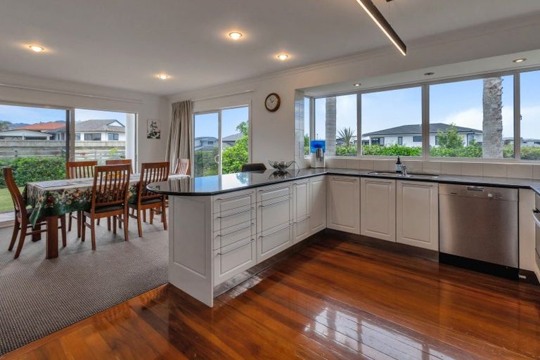 Photo of property in 59c One Tree Point Road, One Tree Point, 0118