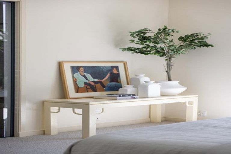 Photo of property in 2 Garden Road, Merivale, Christchurch, 8014