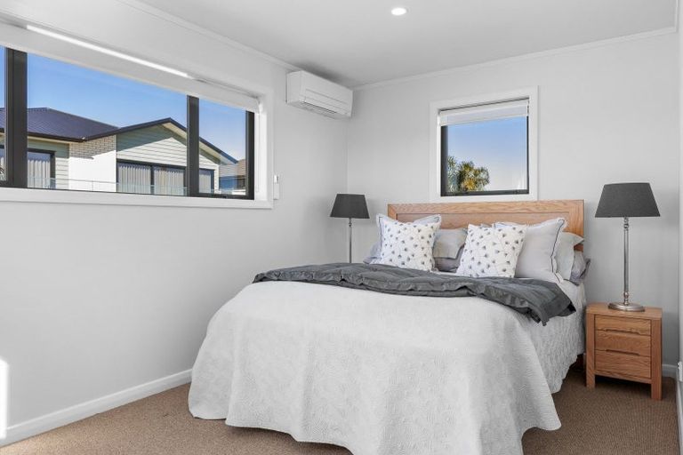 Photo of property in 42 Tahuna Minhinnick Drive, Glenbrook, Waiuku, 2681