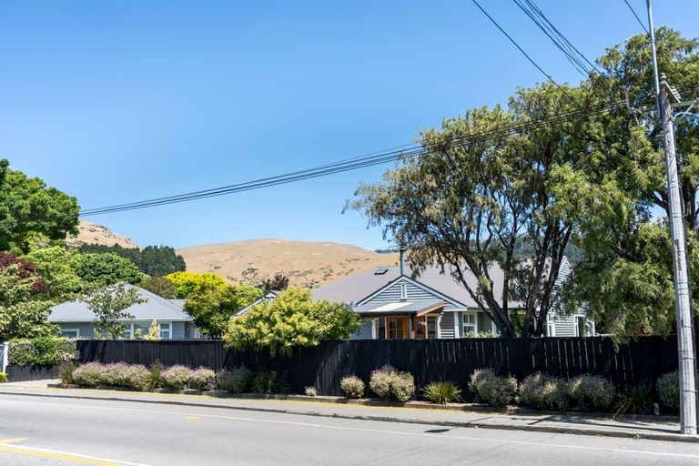 Photo of property in 252 Centaurus Road, Saint Martins, Christchurch, 8022