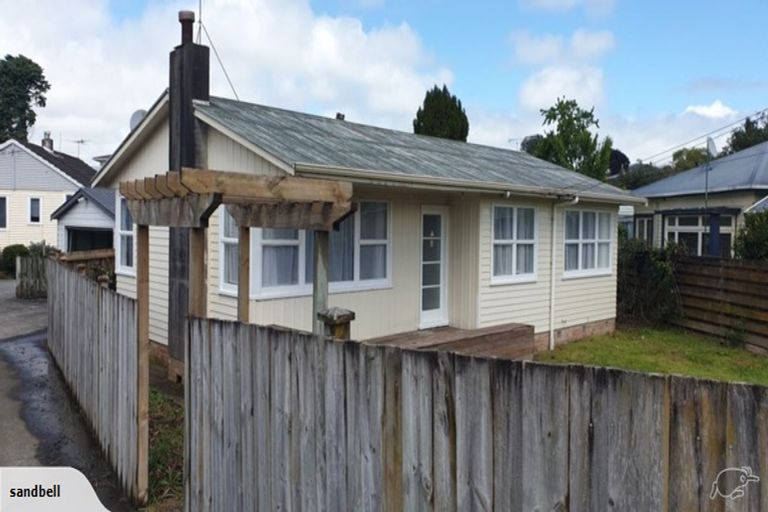 Photo of property in 2/15 Tasman Drive, Opaheke, Papakura, 2113