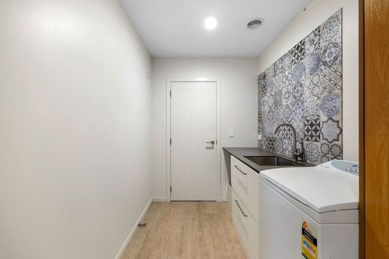 Photo of property in 31 Dingle Street, Lake Hawea, 9382