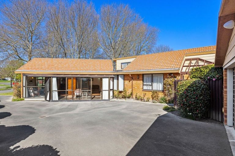 Photo of property in 24 Elvira Court, Bishopdale, Christchurch, 8053