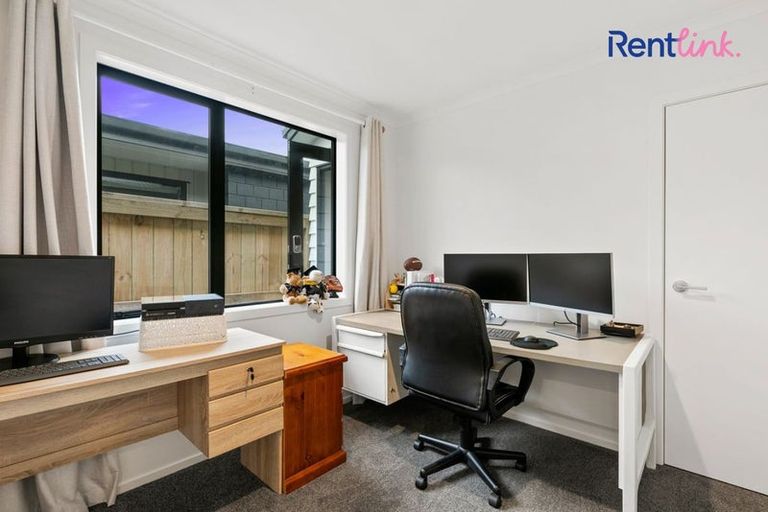 Photo of property in 28 Foley Grove, Pyes Pa, Tauranga, 3110