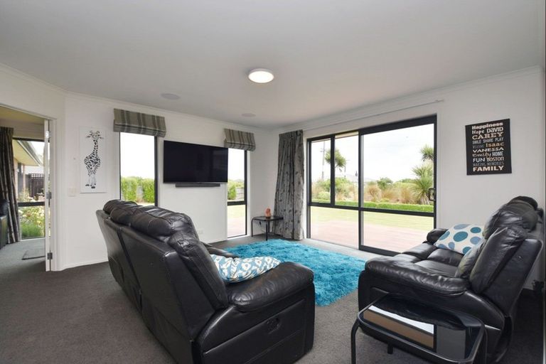Photo of property in 18 Majestic Chance, Seaward Bush, Invercargill, 9812