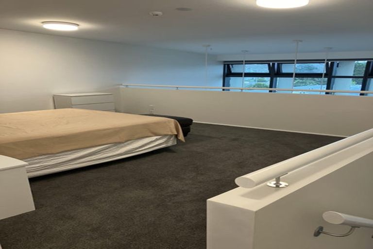 Photo of property in 1f/30 Westward Ho, Glen Eden, Auckland, 0602