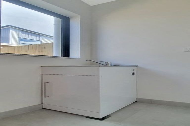 Photo of property in 5/22 Coniston Avenue, Te Atatu South, Auckland, 0610