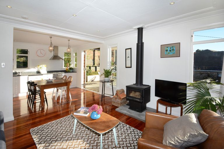 Photo of property in 96 Easther Crescent, Kew, Dunedin, 9012