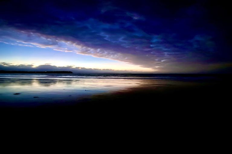 Photo of property in 21 Tindalls Bay Road, Tindalls Beach, Whangaparaoa, 0930