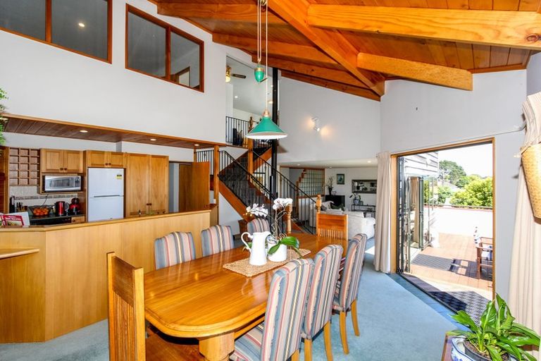 Photo of property in 3 Chatswood Grove, Fitzroy, New Plymouth, 4312