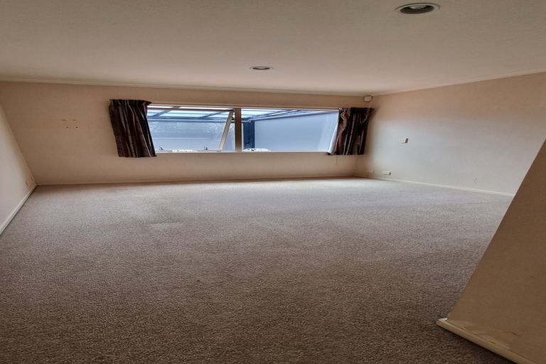 Photo of property in 25 Ironstone Place, Randwick Park, Auckland, 2105