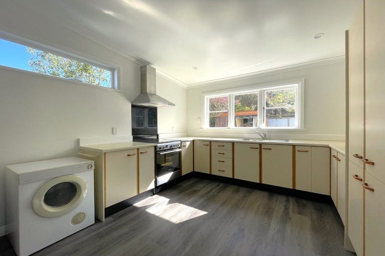 Photo of property in 70 The Parade, Island Bay, Wellington, 6023