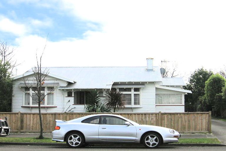 Photo of property in 41 Beresford Street, Takaro, Palmerston North, 4410