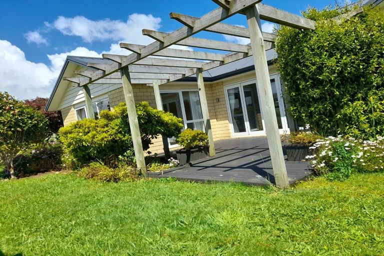 Photo of property in 84 Kidd Road, Waiuku, 2682