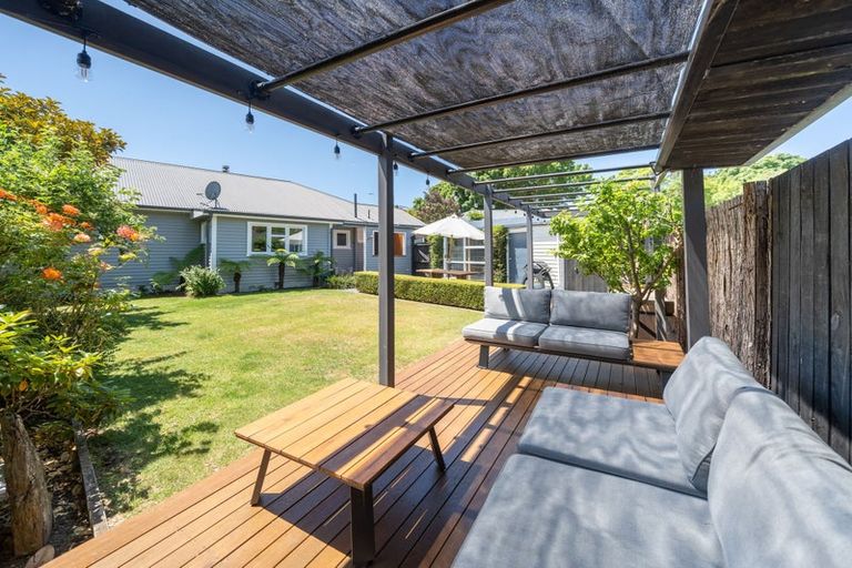 Photo of property in 252 Centaurus Road, Saint Martins, Christchurch, 8022