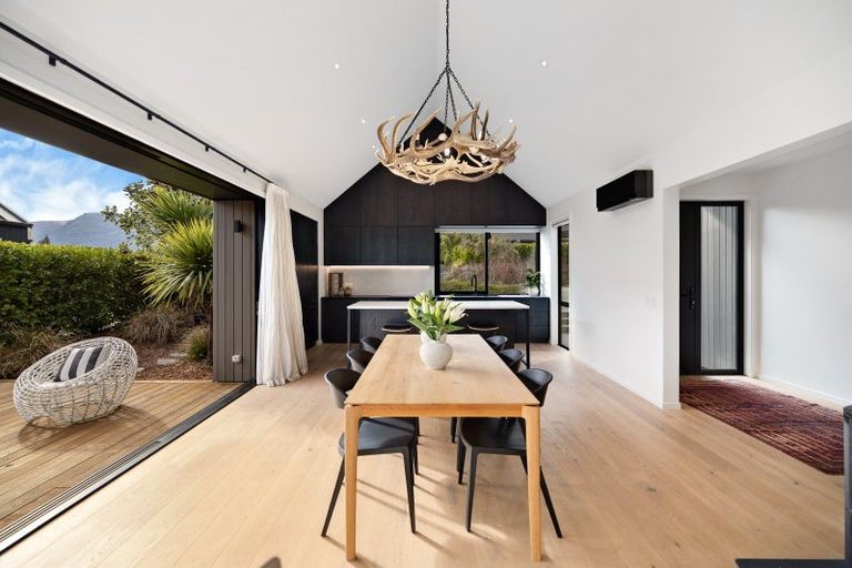 Photo of property in 1 Wanderer Lane, Jacks Point, Queenstown, 9371