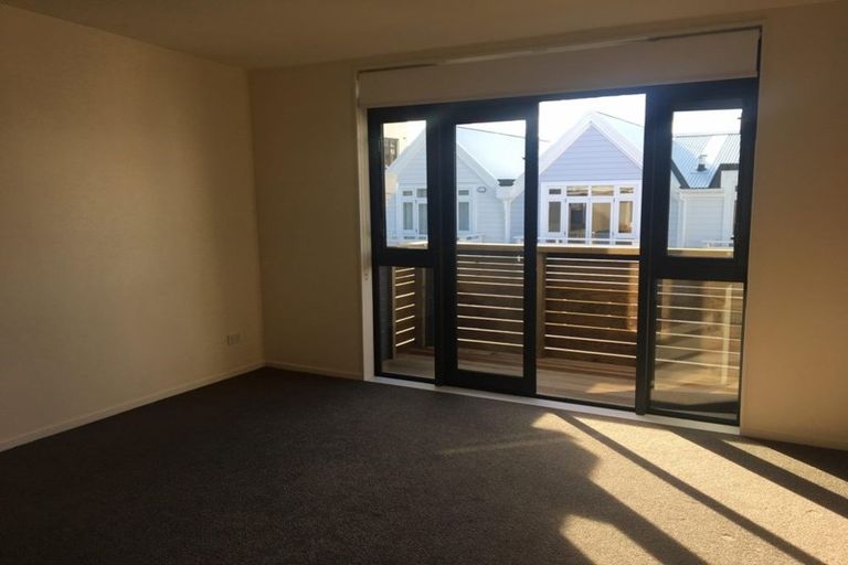 Photo of property in Pirie Street Townhouses, 11/35 Pirie Street, Mount Victoria, Wellington, 6011