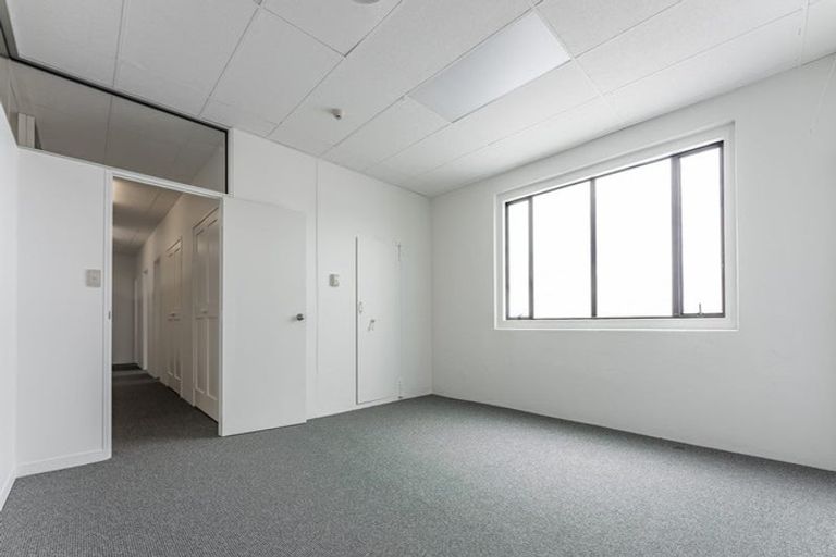 Photo of property in 16 Taylors Road, Mangatainoka, Woodville, 4999