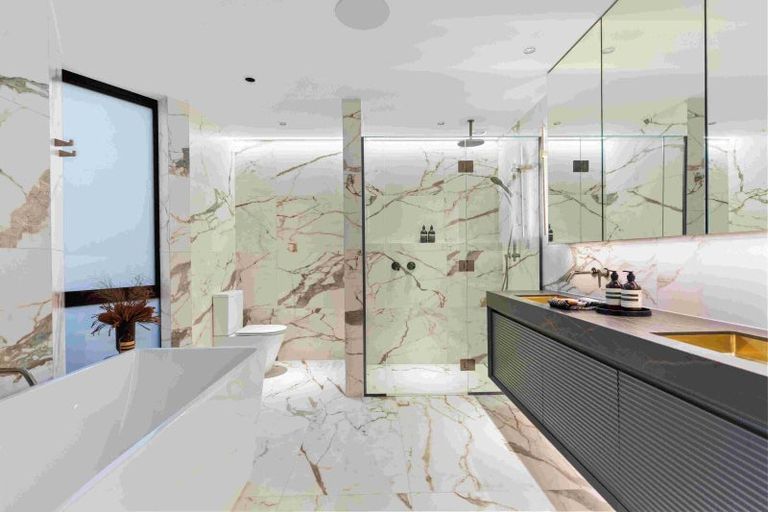 Photo of property in 32 Tuhaere Street, Orakei, Auckland, 1071