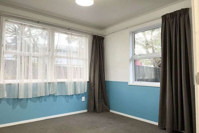 Photo of property in 39 Bodi Place, Te Atatu South, Auckland, 0610