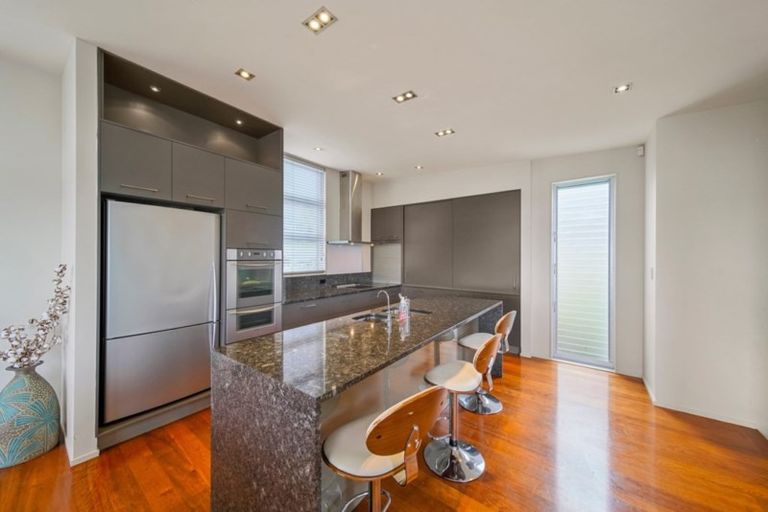 Photo of property in 18 Walter Street, Hauraki, Auckland, 0622