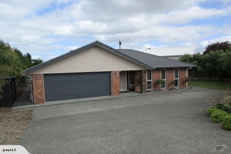 Photo of property in 11 Lithgow Drive, Otamatea, Whanganui, 4500