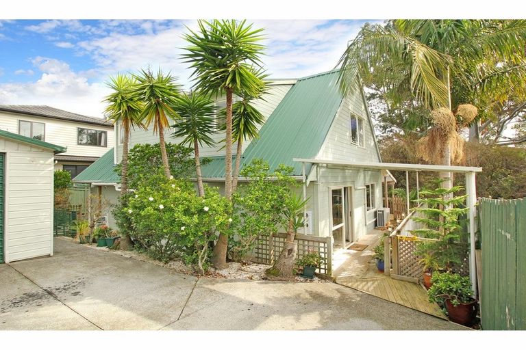 Photo of property in 6a Mclean Avenue, Papatoetoe, Auckland, 2025