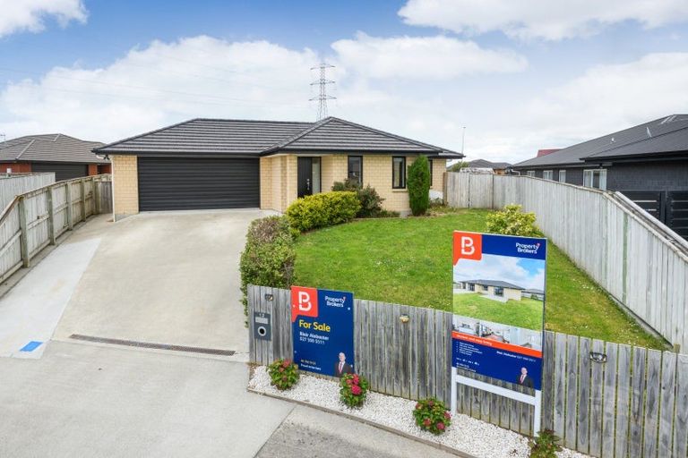 Photo of property in 12 Gibraltar Way, Fitzherbert, Palmerston North, 4410