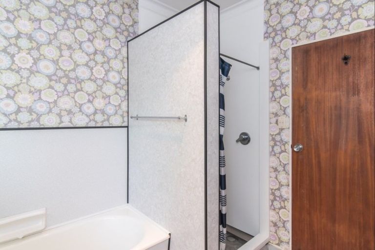 Photo of property in 13 Kohekohe Road, Waikanae, 5036