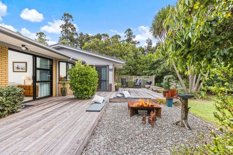 Photo of property in 79 Omaha Flats Road, Tawharanui Peninsula, Warkworth, 0986