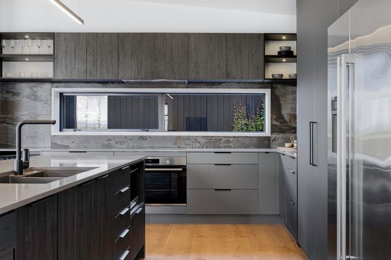 Photo of property in 24 Stingray Drive, Omokoroa, 3114