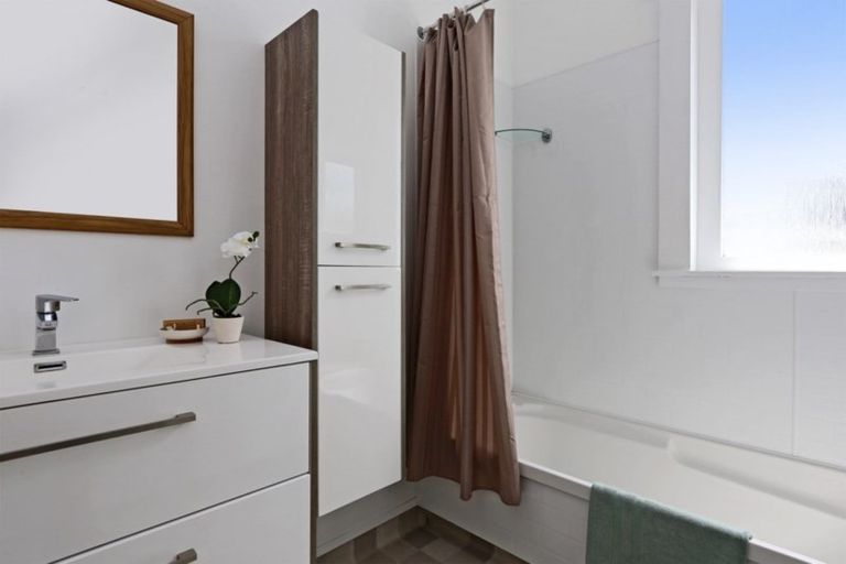 Photo of property in 502 Lascelles Street, Saint Leonards, Hastings, 4120