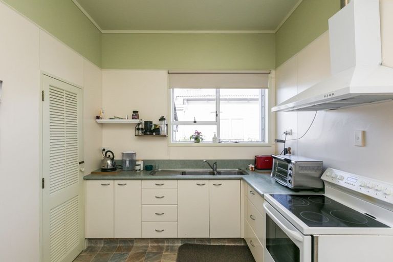 Photo of property in 37 Georges Drive, Napier South, Napier, 4110