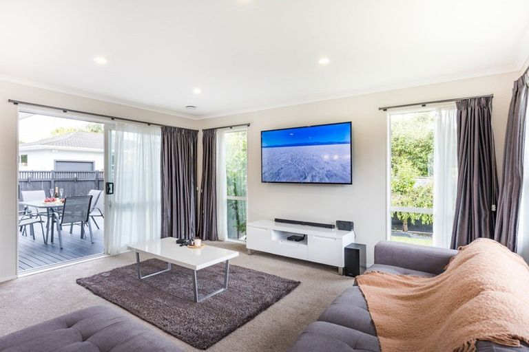 Photo of property in 4 Ruamahanga Crescent, Terrace End, Palmerston North, 4410