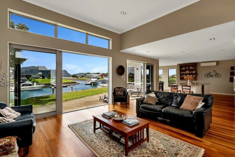 Photo of property in 5 Lanyard Place, One Tree Point, 0118