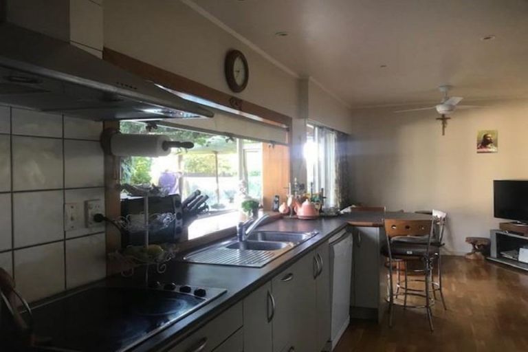 Photo of property in 10 Roadley Avenue, Sunnyhills, Auckland, 2010