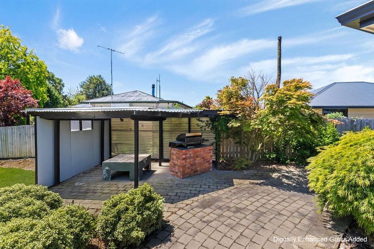Photo of property in 52 Mcmurdo Street, Tinwald, Ashburton, 7700