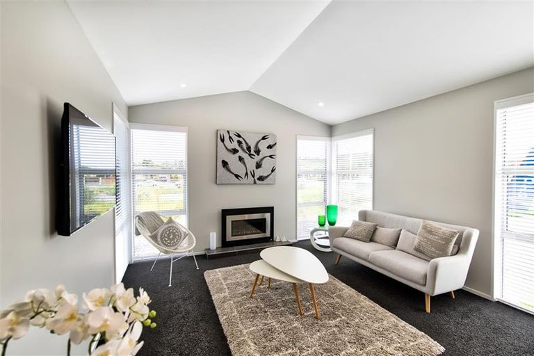 Photo of property in 32 Lisle Farm Drive, Pukekohe, 2120