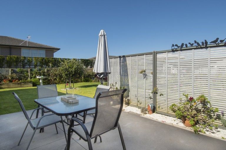 Photo of property in Waterview Estate, 53/4 Greystone Place, Omokoroa, 3114