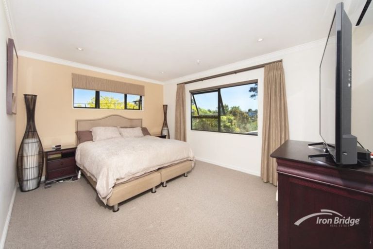 Photo of property in 42a William Souter Street, Forrest Hill, Auckland, 0620