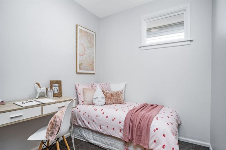 Photo of property in 9 Eglinton Street, Avondale, Christchurch, 8061